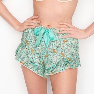 Victoria secret ruffle short in blue tiger